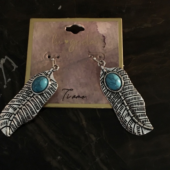 Lu grata Earrings - Picture 2 of 2